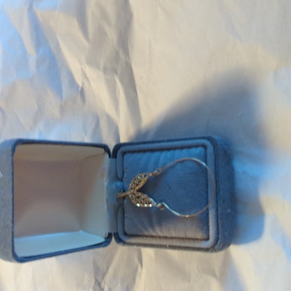 Gold Charm Holder For Necklace.   New. SALE - Picture 4 of 4